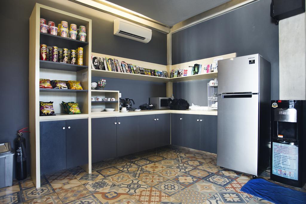 M Boutique Hostel Семіньяк Екстер'єр фото