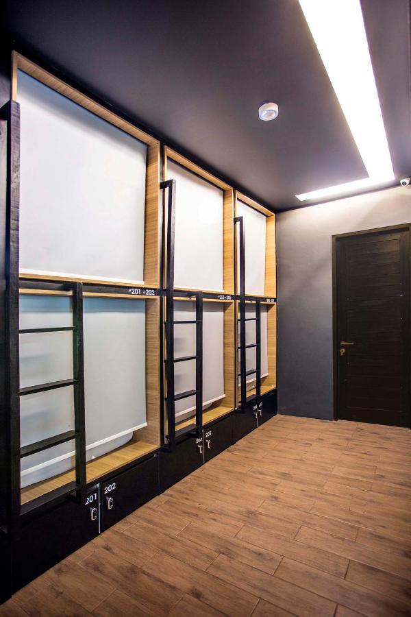 M Boutique Hostel Семіньяк Екстер'єр фото